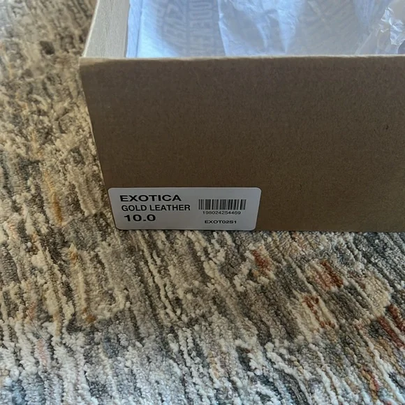 Steve maddens exotica gold sandals - Picture 8 of 9